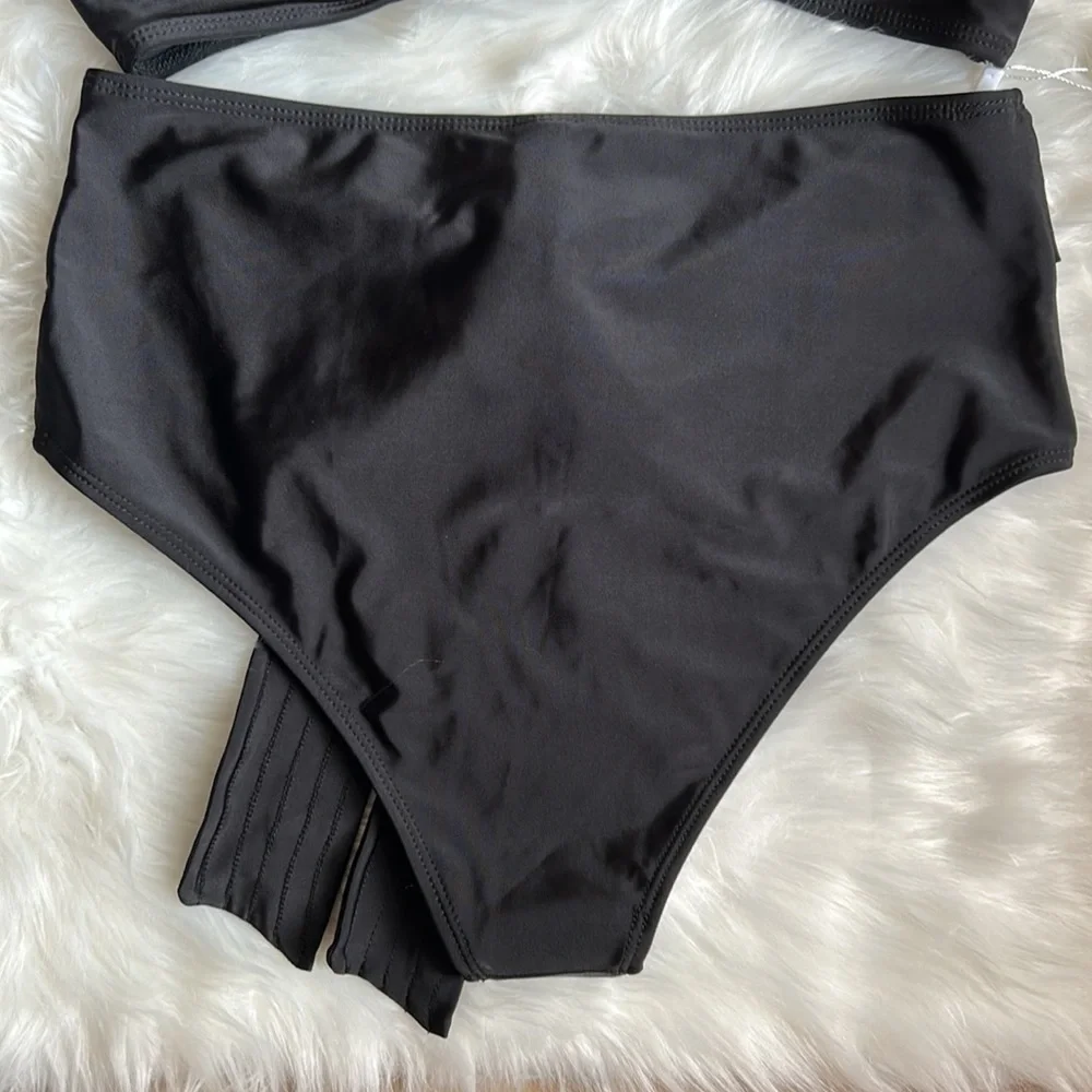 NWT 2 Piece Sexy Split Bikini Set Size Large